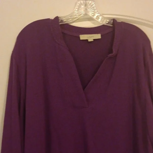 Sweater - Picture 2 of 8